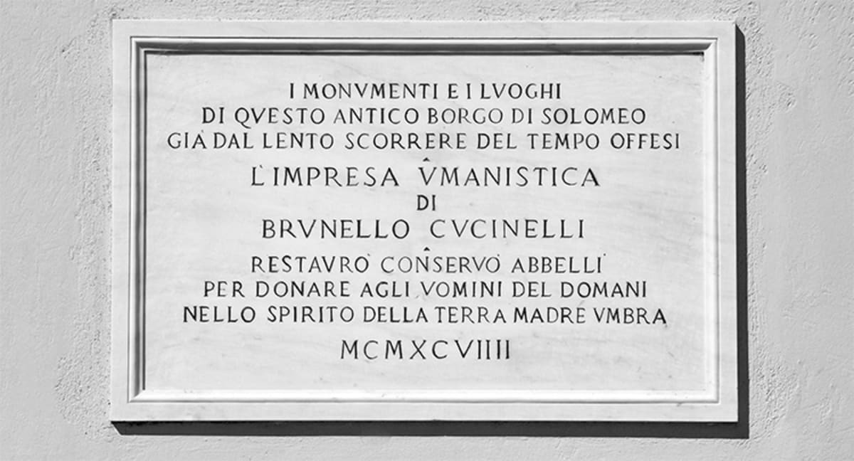 Мемориальная табличка Solomeo