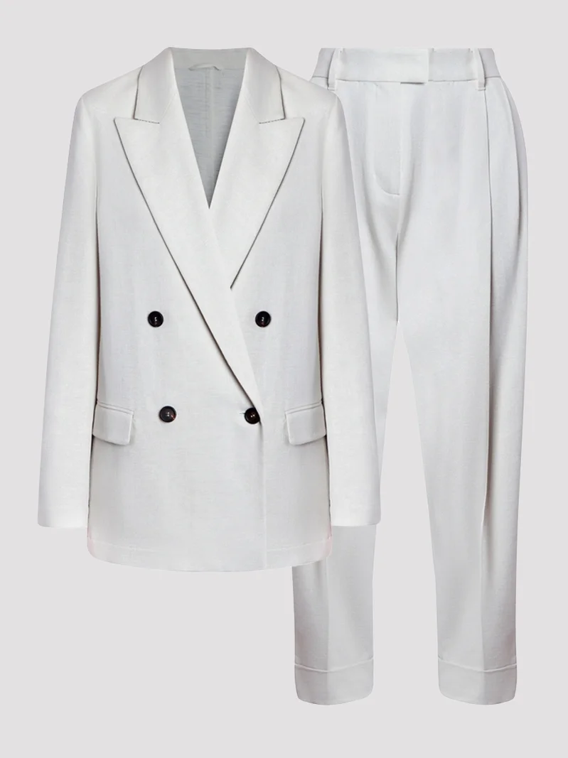 Костюм цвет молочный