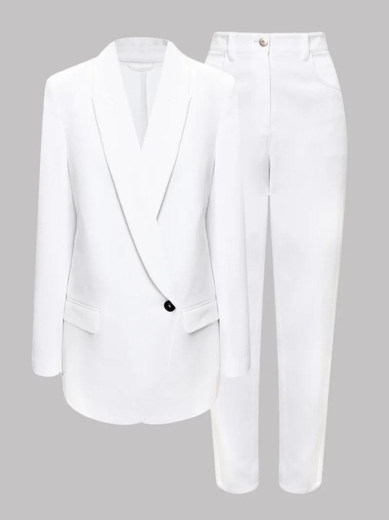 Костюм цвет белый