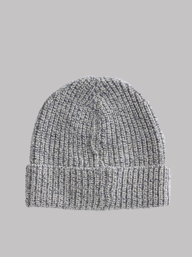 Шапка цвет синий