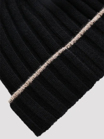 Шапка цвет черный — превью 3