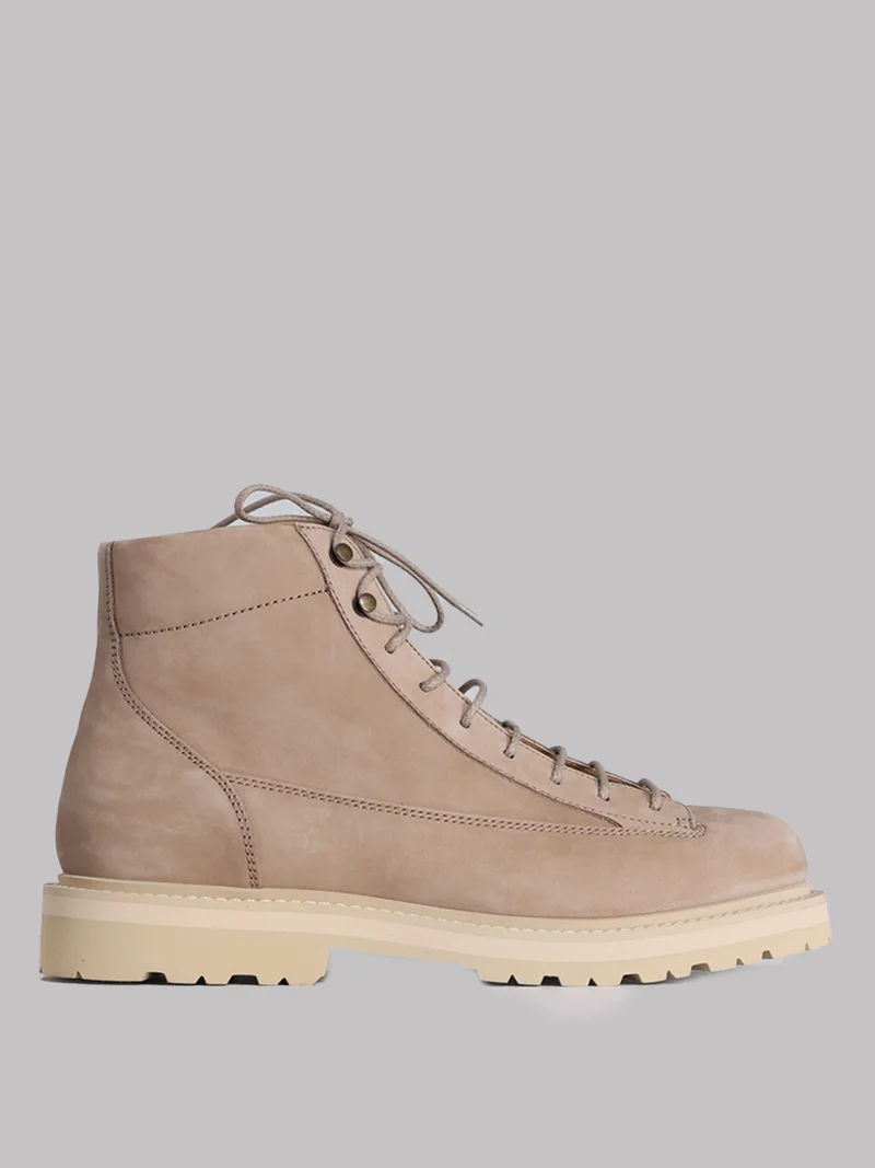 Ботинки цвет бежевый