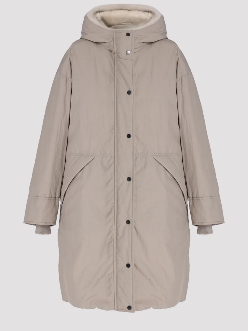 Пуховик цвет бежевый