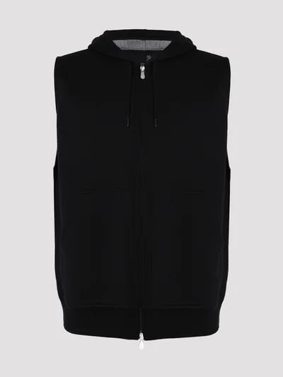 Жилет цвет черный — превью 1