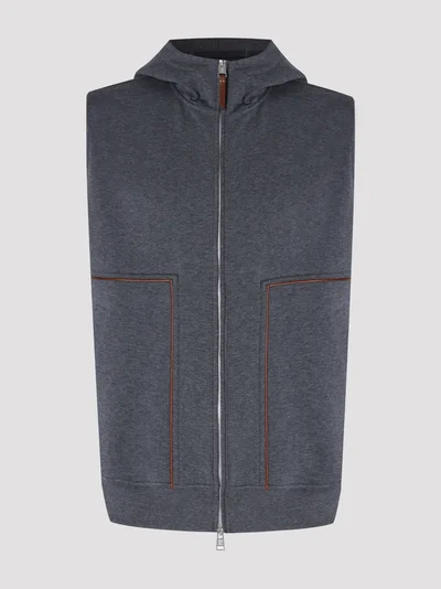 Жилет цвет темно-серый — превью 1