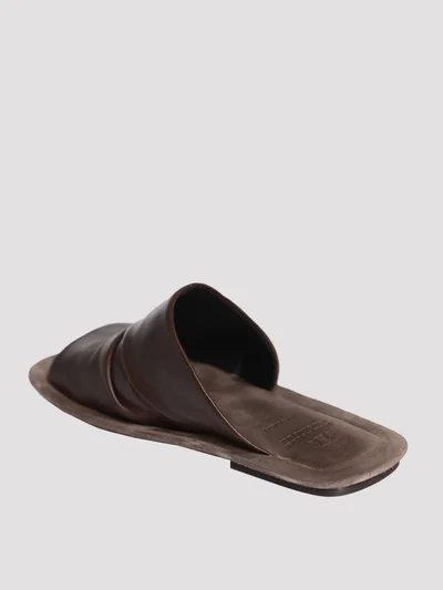 Шлепанцы цвет коричневый — превью 3