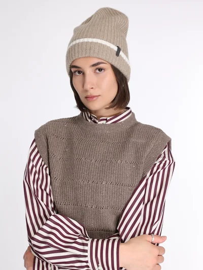 Шапка цвет бежевый — превью 2