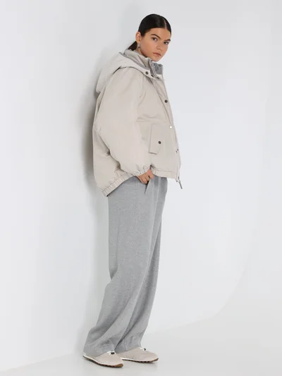 Пуховик цвет светло-серый — превью 4