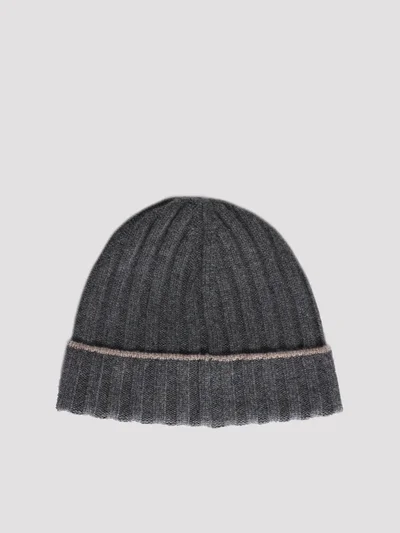 Шапка цвет черный — превью 1