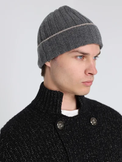 Шапка цвет черный — превью 2