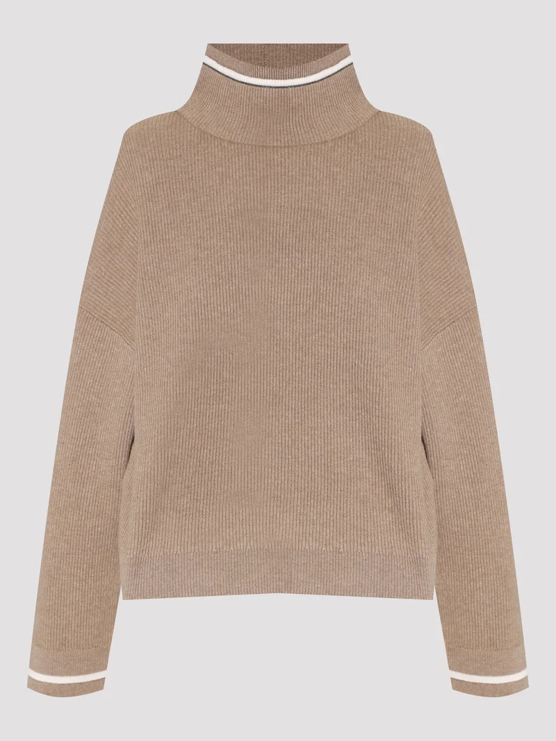 Свитер цвет бежевый