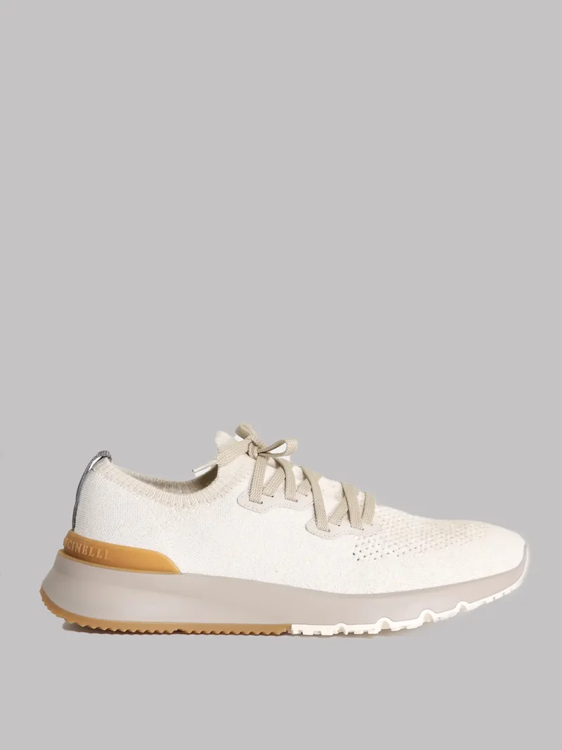 Кроссовки цвет молочно-серый